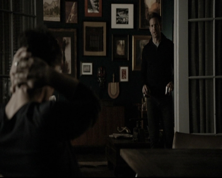 VampireDiariesWorld-dot-nl_6x11WokeUpWithAMonster1962.jpg