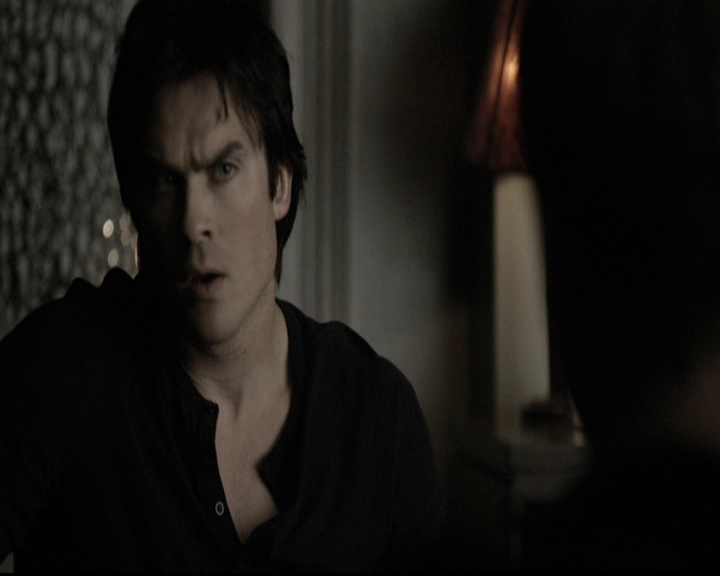 VampireDiariesWorld-dot-nl_6x11WokeUpWithAMonster1971.jpg