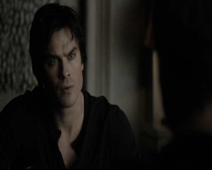 VampireDiariesWorld-dot-nl_6x11WokeUpWithAMonster1992.jpg