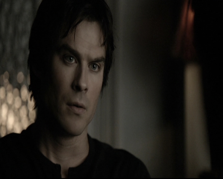 VampireDiariesWorld-dot-nl_6x11WokeUpWithAMonster1996.jpg