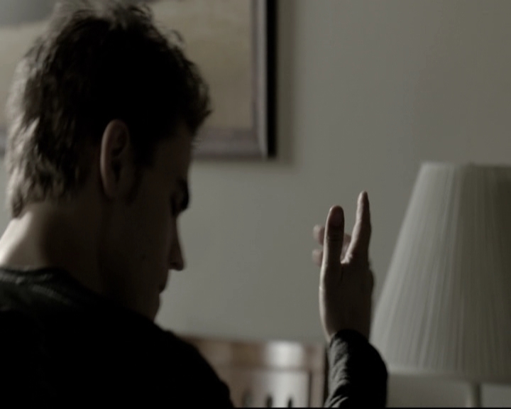 VampireDiariesWorld-dot-nl_6x12PrayerForTheDying-deletedscenes0025.jpg