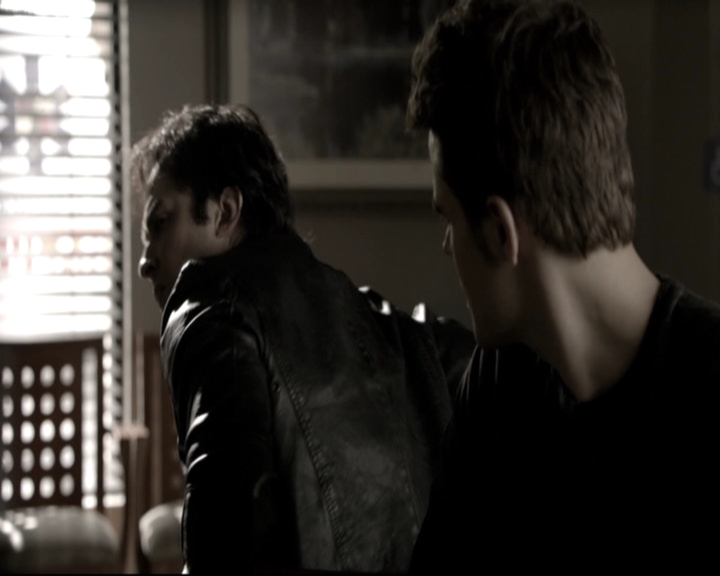 VampireDiariesWorld-dot-nl_6x12PrayerForTheDying-deletedscenes0030.jpg