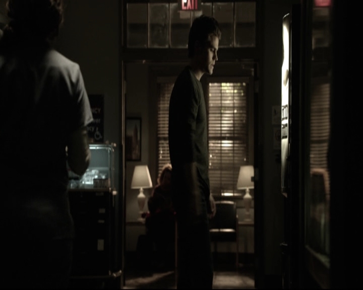 VampireDiariesWorld-dot-nl_6x12PrayerForTheDying-deletedscenes0063.jpg