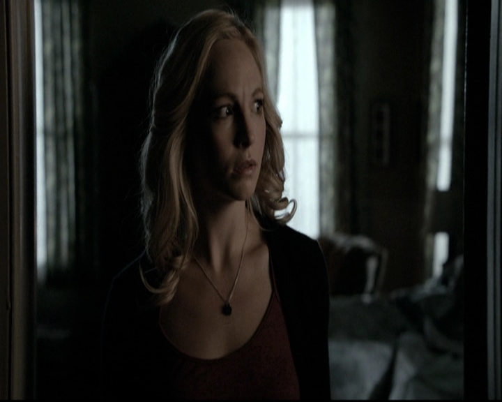 VampireDiariesWorld-dot-nl_6x12PrayerForTheDying0031.jpg