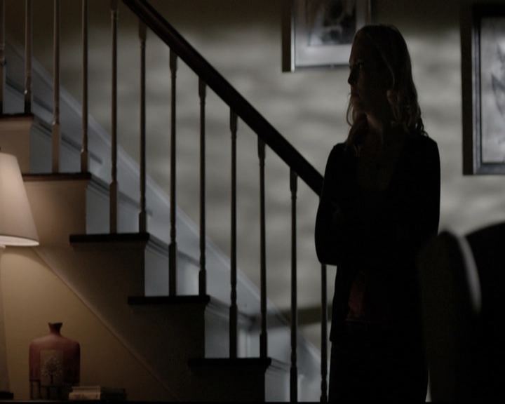 VampireDiariesWorld-dot-nl_6x12PrayerForTheDying0049.jpg