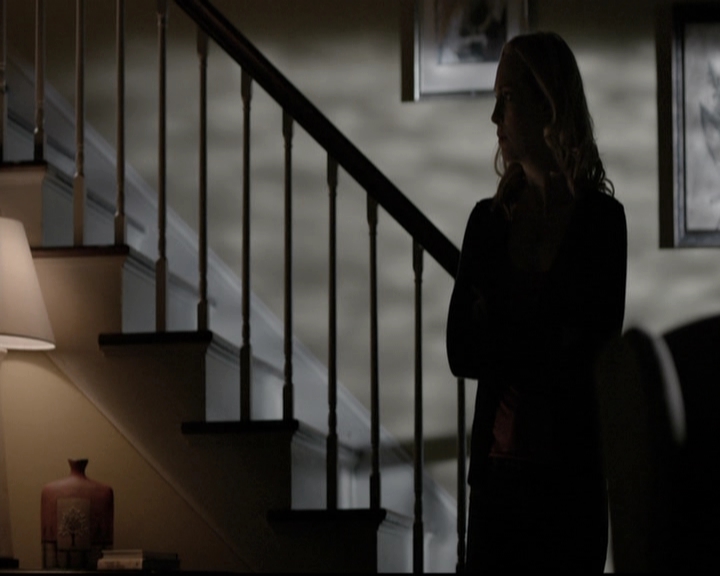 VampireDiariesWorld-dot-nl_6x12PrayerForTheDying0050.jpg