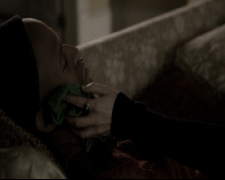 VampireDiariesWorld-dot-nl_6x12PrayerForTheDying0088.jpg