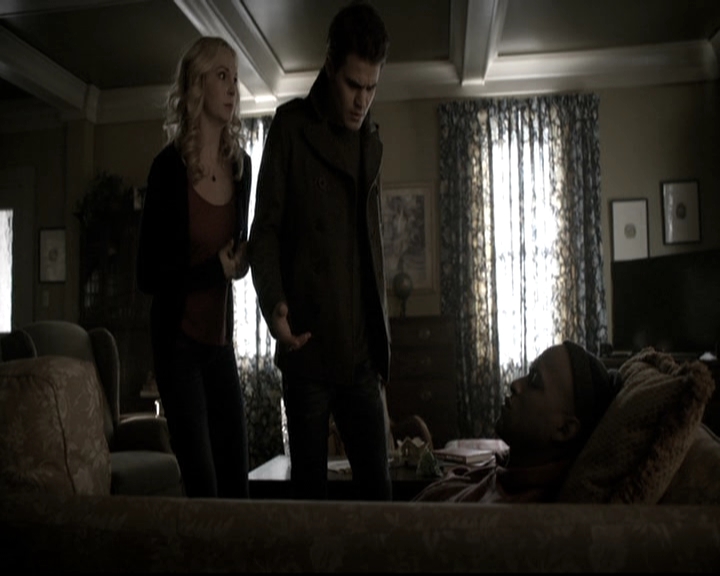 VampireDiariesWorld-dot-nl_6x12PrayerForTheDying0096.jpg