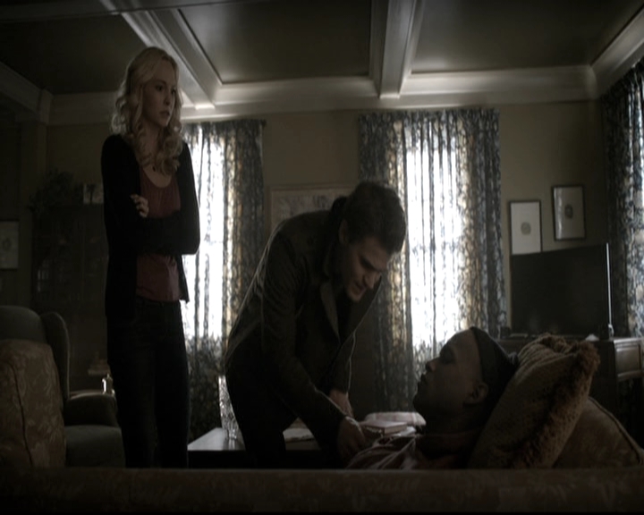 VampireDiariesWorld-dot-nl_6x12PrayerForTheDying0110.jpg