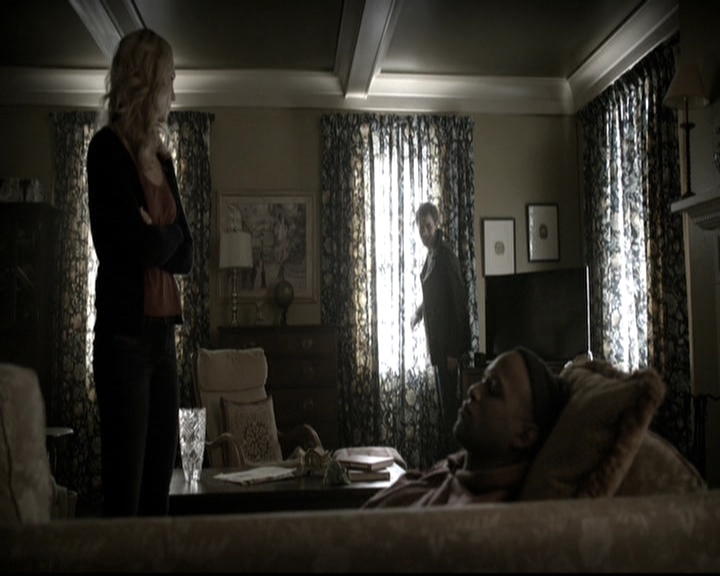 VampireDiariesWorld-dot-nl_6x12PrayerForTheDying0128.jpg