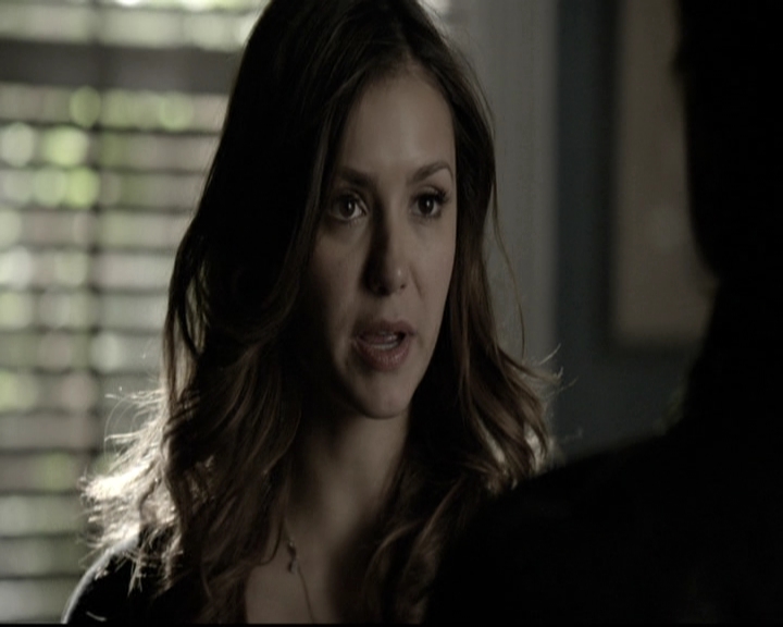 VampireDiariesWorld-dot-nl_6x12PrayerForTheDying0187.jpg