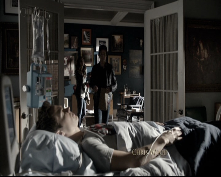 VampireDiariesWorld-dot-nl_6x12PrayerForTheDying0196.jpg