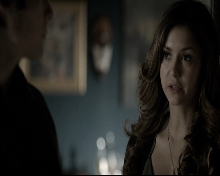 VampireDiariesWorld-dot-nl_6x12PrayerForTheDying0205.jpg