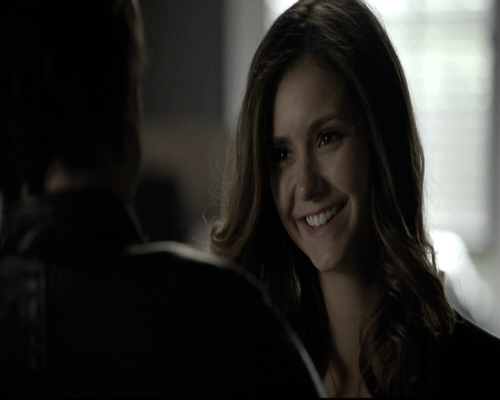 VampireDiariesWorld-dot-nl_6x12PrayerForTheDying0246.jpg