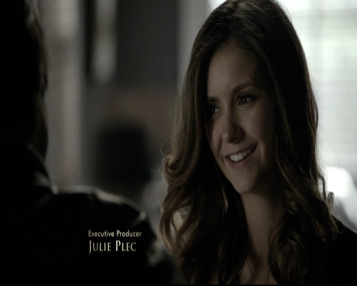 VampireDiariesWorld-dot-nl_6x12PrayerForTheDying0247.jpg