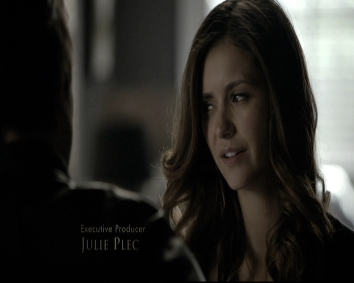 VampireDiariesWorld-dot-nl_6x12PrayerForTheDying0248.jpg