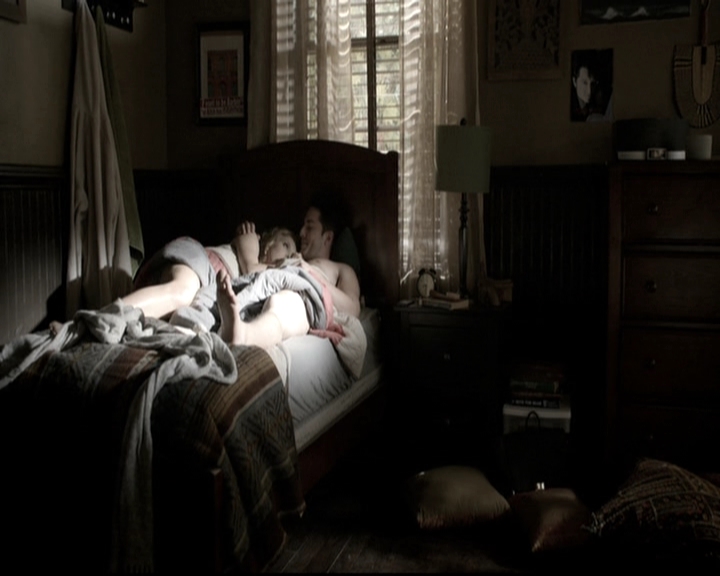 VampireDiariesWorld-dot-nl_6x12PrayerForTheDying0299.jpg