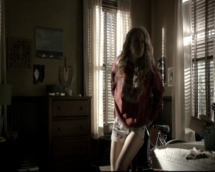 VampireDiariesWorld-dot-nl_6x12PrayerForTheDying0325.jpg