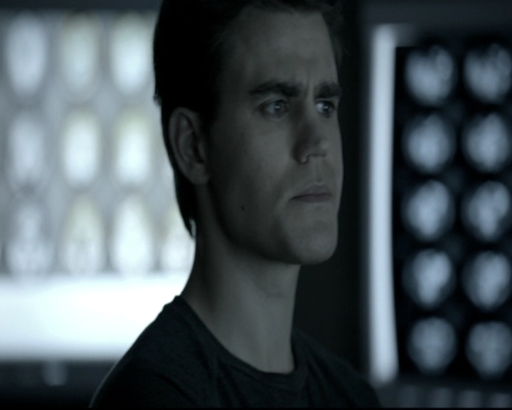 VampireDiariesWorld-dot-nl_6x12PrayerForTheDying0402.jpg