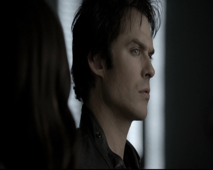 VampireDiariesWorld-dot-nl_6x12PrayerForTheDying0501.jpg