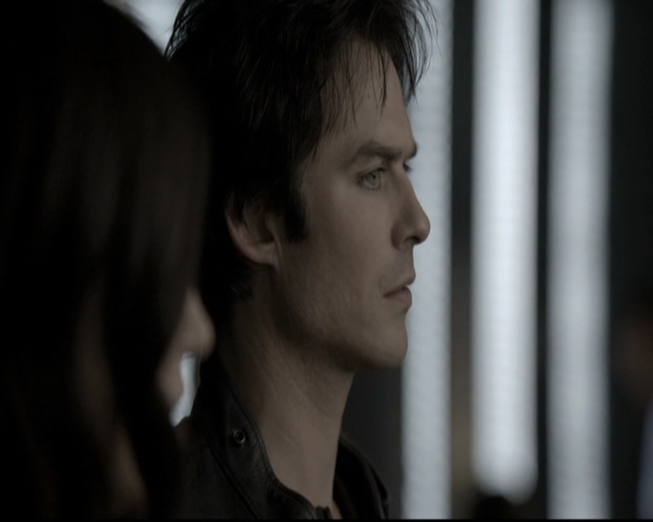 VampireDiariesWorld-dot-nl_6x12PrayerForTheDying0519.jpg