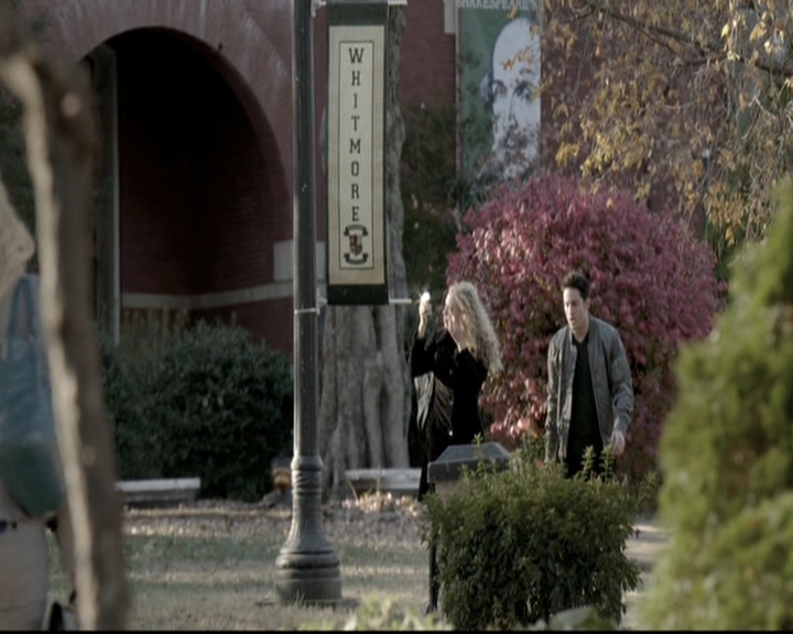 VampireDiariesWorld-dot-nl_6x12PrayerForTheDying0528.jpg