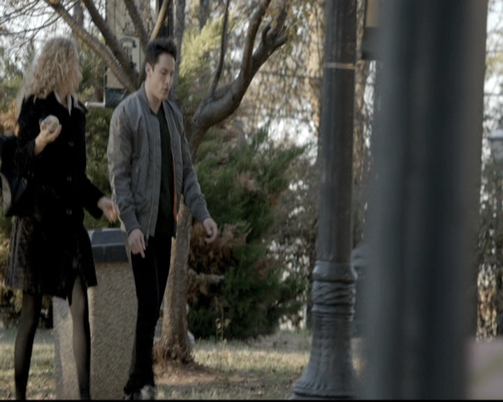 VampireDiariesWorld-dot-nl_6x12PrayerForTheDying0534.jpg