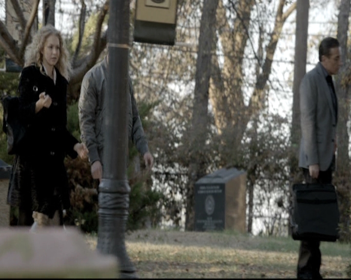 VampireDiariesWorld-dot-nl_6x12PrayerForTheDying0535.jpg