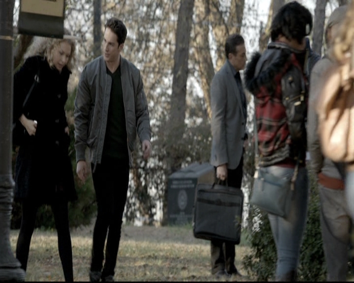 VampireDiariesWorld-dot-nl_6x12PrayerForTheDying0536.jpg