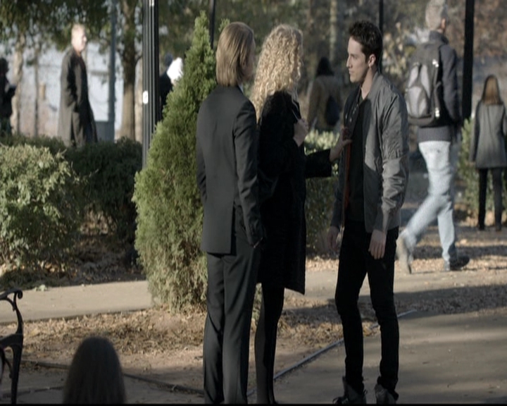 VampireDiariesWorld-dot-nl_6x12PrayerForTheDying0576.jpg