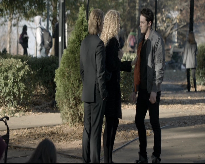 VampireDiariesWorld-dot-nl_6x12PrayerForTheDying0577.jpg