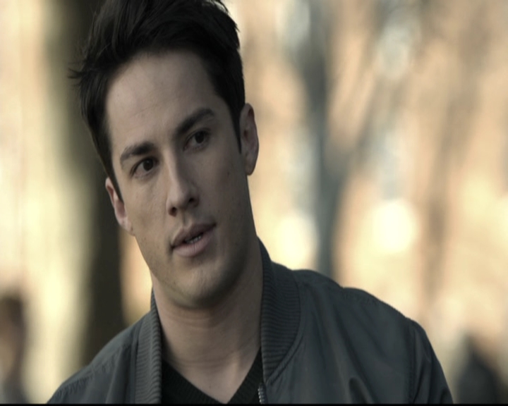 VampireDiariesWorld-dot-nl_6x12PrayerForTheDying0587.jpg