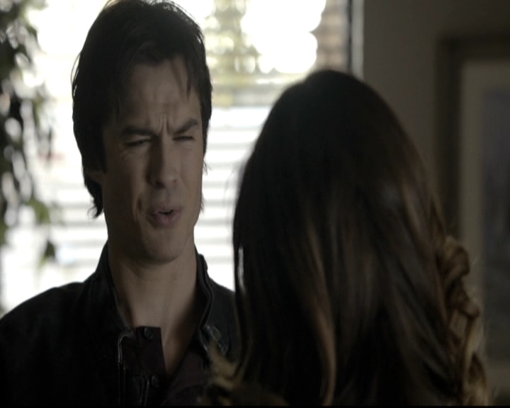 VampireDiariesWorld-dot-nl_6x12PrayerForTheDying0602.jpg