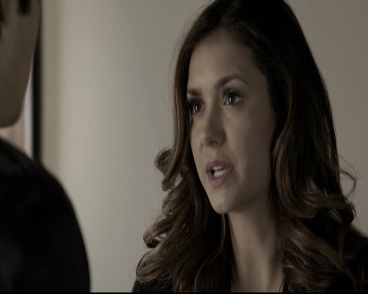 VampireDiariesWorld-dot-nl_6x12PrayerForTheDying0604.jpg