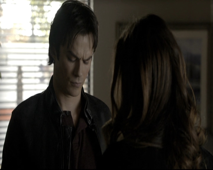 VampireDiariesWorld-dot-nl_6x12PrayerForTheDying0607.jpg