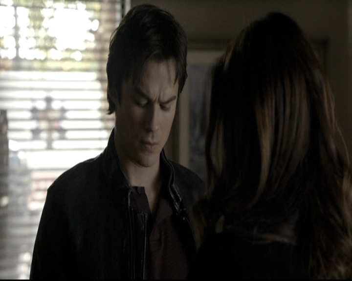 VampireDiariesWorld-dot-nl_6x12PrayerForTheDying0609.jpg