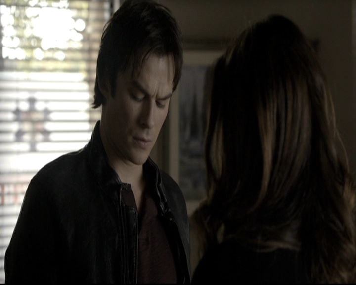 VampireDiariesWorld-dot-nl_6x12PrayerForTheDying0610.jpg