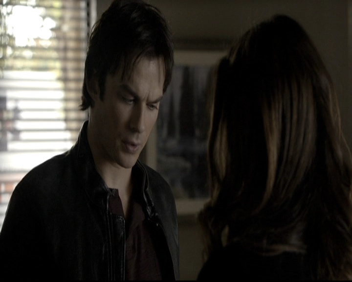 VampireDiariesWorld-dot-nl_6x12PrayerForTheDying0612.jpg