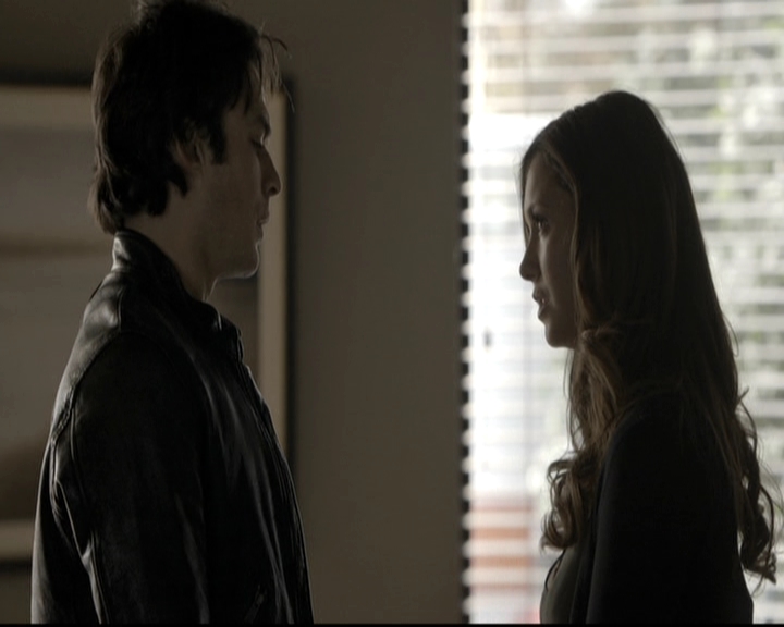 VampireDiariesWorld-dot-nl_6x12PrayerForTheDying0627.jpg