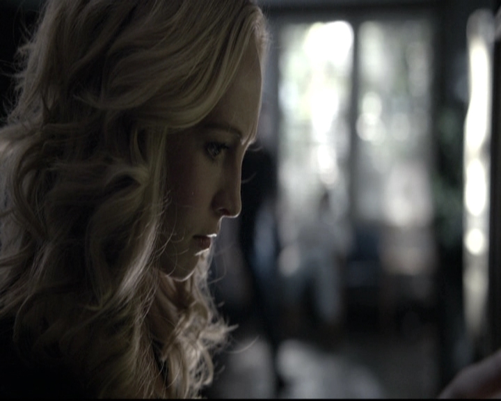 VampireDiariesWorld-dot-nl_6x12PrayerForTheDying0639.jpg