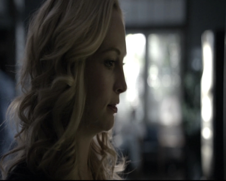 VampireDiariesWorld-dot-nl_6x12PrayerForTheDying0644.jpg