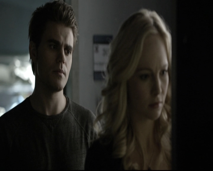 VampireDiariesWorld-dot-nl_6x12PrayerForTheDying0652.jpg