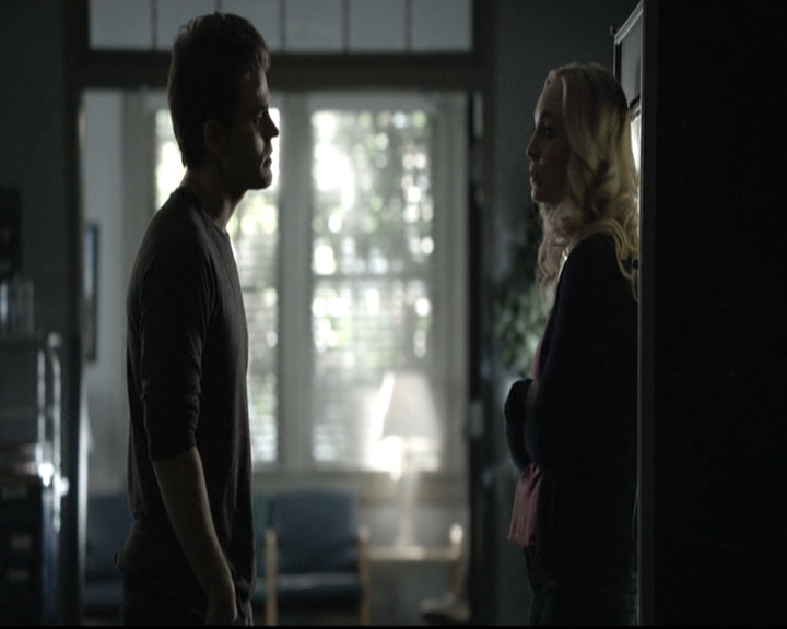 VampireDiariesWorld-dot-nl_6x12PrayerForTheDying0662.jpg