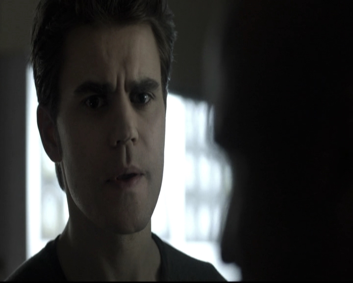 VampireDiariesWorld-dot-nl_6x12PrayerForTheDying0703.jpg