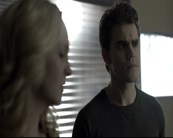 VampireDiariesWorld-dot-nl_6x12PrayerForTheDying0714.jpg