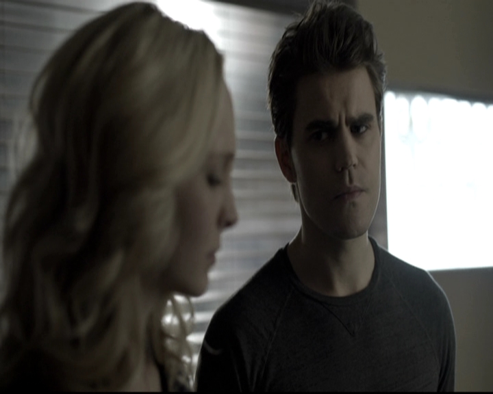 VampireDiariesWorld-dot-nl_6x12PrayerForTheDying0715.jpg