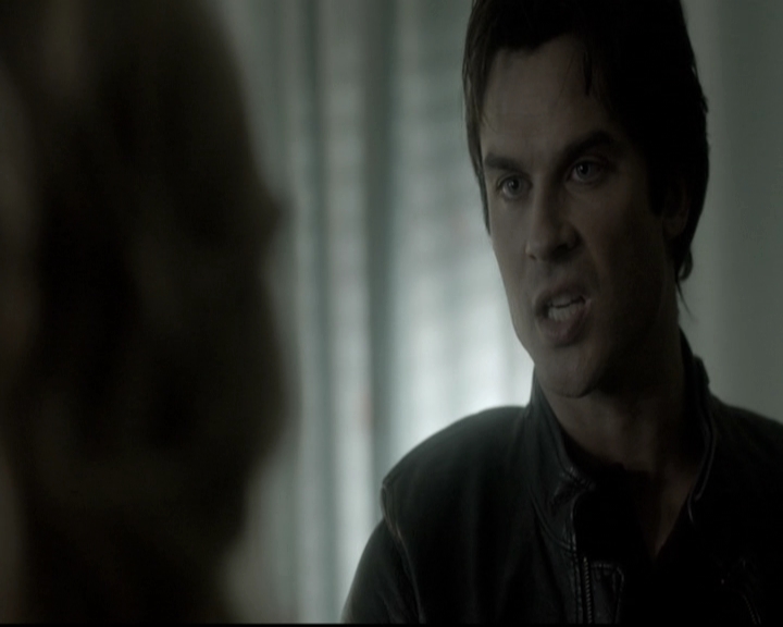 VampireDiariesWorld-dot-nl_6x12PrayerForTheDying0720.jpg