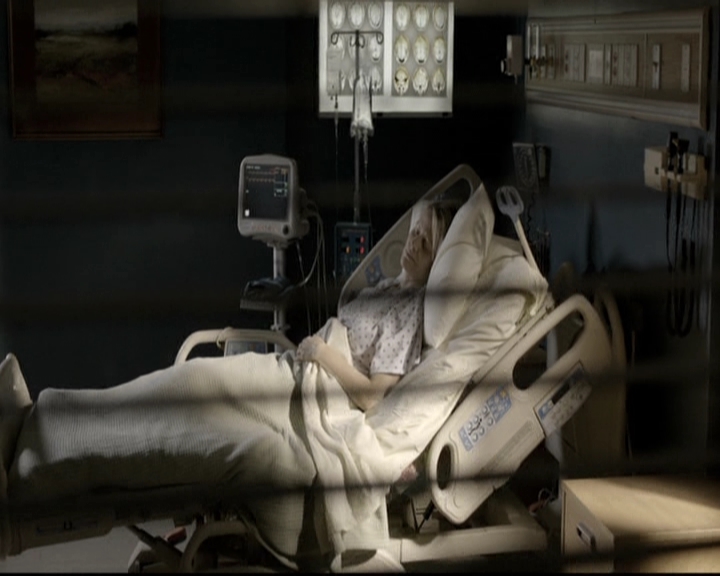 VampireDiariesWorld-dot-nl_6x12PrayerForTheDying0742.jpg