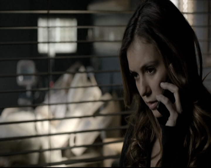 VampireDiariesWorld-dot-nl_6x12PrayerForTheDying0750.jpg