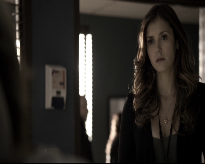 VampireDiariesWorld-dot-nl_6x12PrayerForTheDying0755.jpg